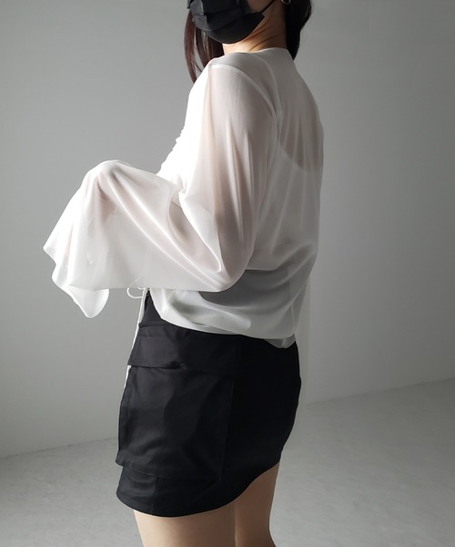 me+em select(ミームセレクト)の「【 3color 】ダブルリボンシャーリングショートシアートップス / double shirring ribbon short sheer tops(その他トップス・レディース・ホワイト/チャコール/ブラック・FREE)」の21枚目の写真
