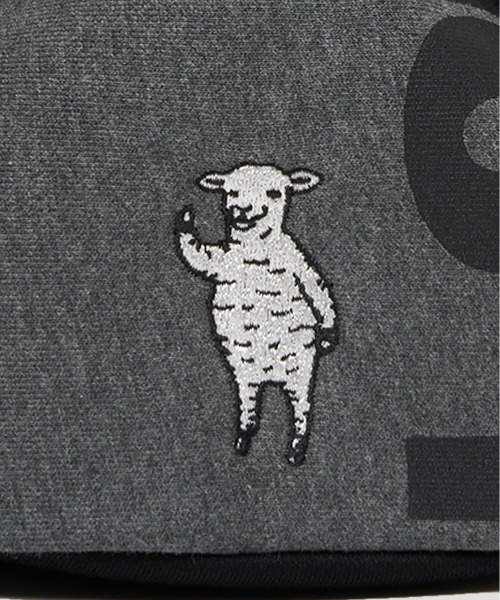 Design Tshirts Store graniph(デザイン ティーシャツ ストア グラニフ)の「FRUIT OF THE LOOM× graniph LAMCHP BAG(ハンドバッグ・メンズ・グレー・FREE)」の7枚目の写真