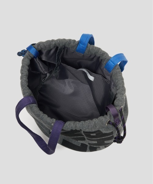 Design Tshirts Store graniph(デザイン ティーシャツ ストア グラニフ)の「FRUIT OF THE LOOM× graniph LAMCHP BAG(ハンドバッグ・メンズ・グレー・FREE)」の9枚目の写真