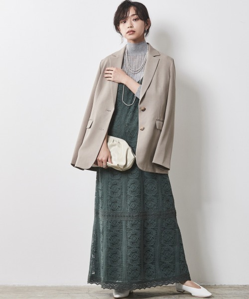 CHIC STYLE(シックスタイル)の「<大きいサイズ>ボックスシルエットテーラードジャケット シックスタイル(テーラードジャケット・レディース・ベージュ/ネイビー・L/LL/3L/4L/5L)」の11枚目の写真