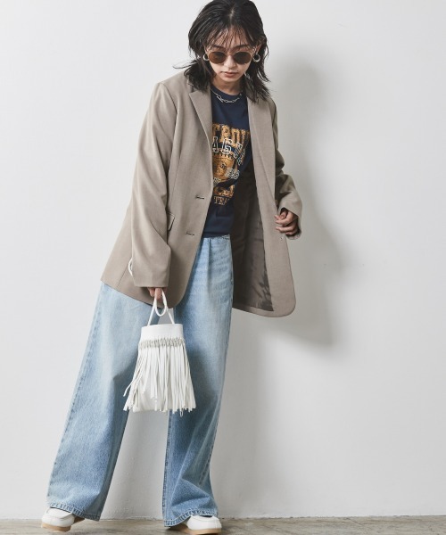 CHIC STYLE(シックスタイル)の「<大きいサイズ>ボックスシルエットテーラードジャケット シックスタイル(テーラードジャケット・レディース・ベージュ/ネイビー・L/LL/3L/4L/5L)」の4枚目の写真