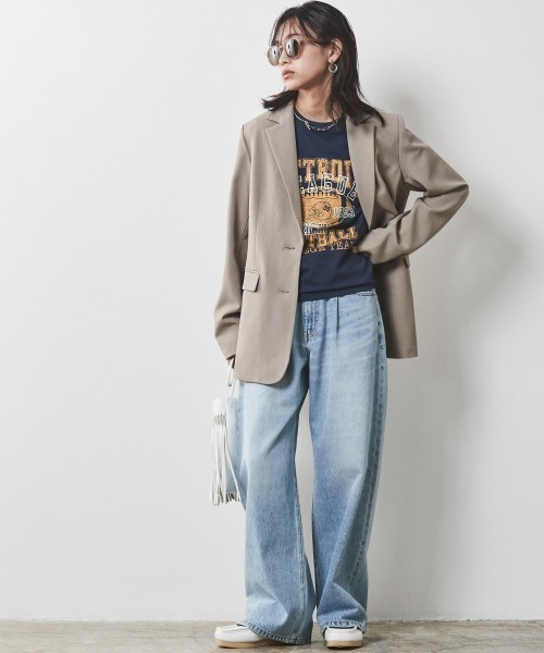 CHIC STYLE(シックスタイル)の「<大きいサイズ>ボックスシルエットテーラードジャケット シックスタイル(テーラードジャケット・レディース・ベージュ/ネイビー・L/LL/3L/4L/5L)」の5枚目の写真