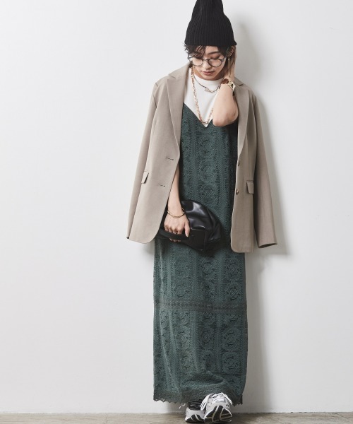 CHIC STYLE(シックスタイル)の「<大きいサイズ>ボックスシルエットテーラードジャケット シックスタイル(テーラードジャケット・レディース・ベージュ/ネイビー・L/LL/3L/4L/5L)」の17枚目の写真