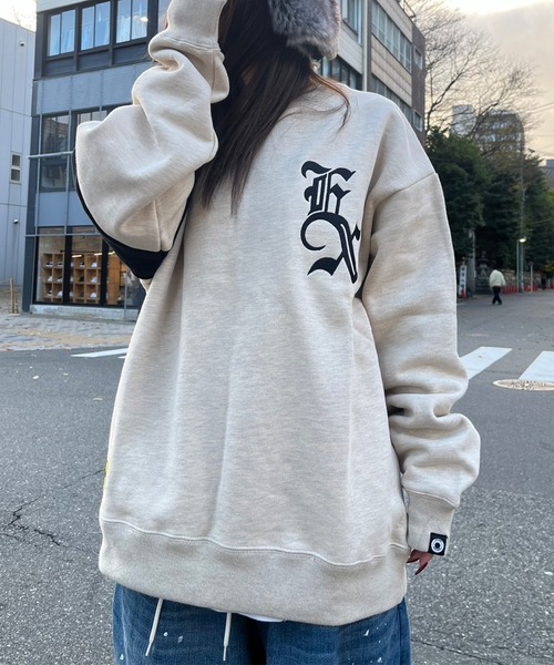 EXAMPLE(エグザンプル)の「EXAMPLE OLDEX LOGO CREWNECK(スウェット・メンズ・キナリ/アッシュ/ブラック・XL/XXL/M/L)」の8枚目の写真