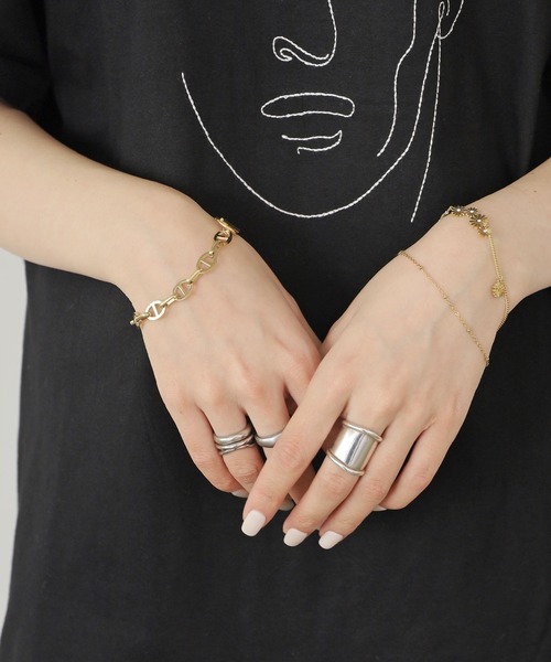 ROOPTOKYO（ループトウキョウ）の「アンカーチェーンブレスレット ユニセックス（ブレスレット・レディース・ゴールド・FREE）」の5枚目の写真