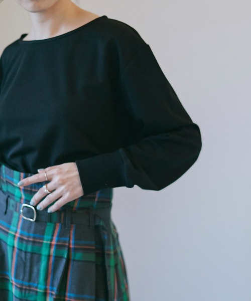 NANO universe（ナノユニバース）の「【追加生産】WEB限定 リブ付きれい見えジョーゼットカットソー（Tシャツ/カットソー・レディース・オフホワイト/ブラック/ネイビー・FREE）」の16枚目の写真