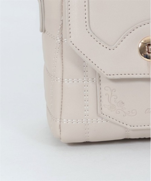 axes femme（アクシーズファム）の「ダブルステッチキルトバッグ（ショルダーバッグ・レディース・グレイッシュベージュ/グリーン/ブラック・FREE）」の16枚目の写真