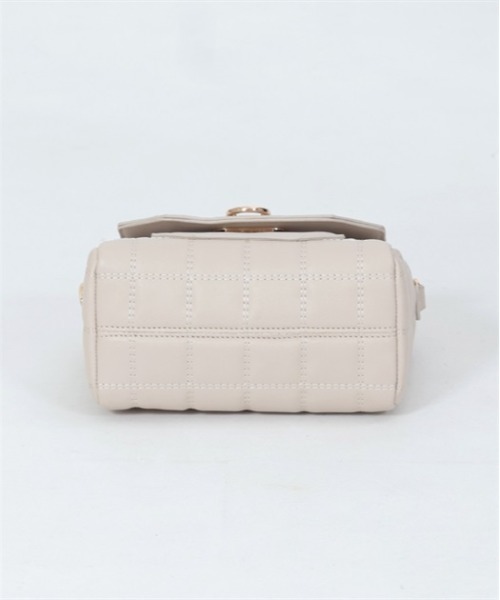 axes femme（アクシーズファム）の「ダブルステッチキルトバッグ（ショルダーバッグ・レディース・グレイッシュベージュ/グリーン/ブラック・FREE）」の12枚目の写真