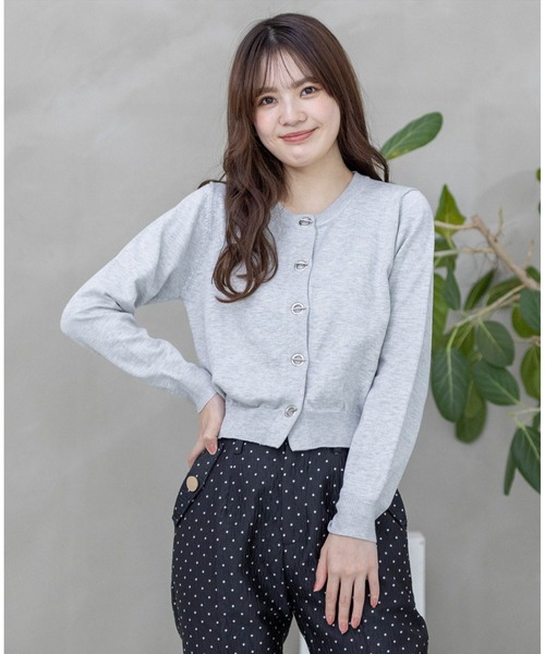 clear（クリア）の「ハトメバー釦ニットカーディガン（カーディガン/ボレロ・レディース・ライトグレー/ブラック/イエロー系その他/オフホワイト・F）」の4枚目の写真