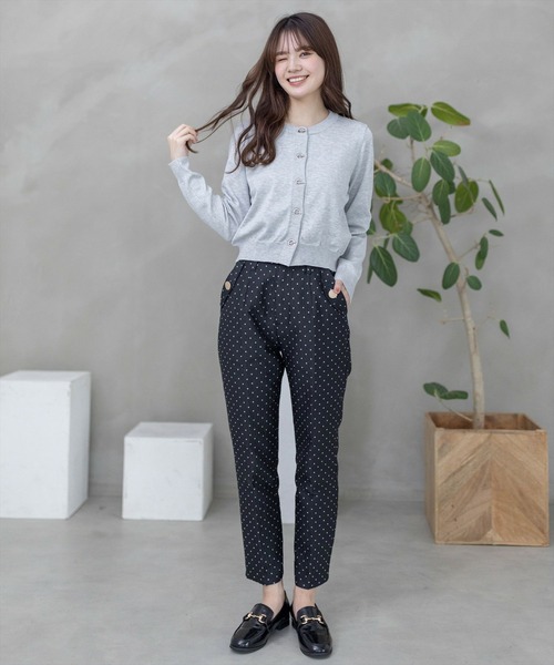 clear（クリア）の「ハトメバー釦ニットカーディガン（カーディガン/ボレロ・レディース・ライトグレー/ブラック/イエロー系その他/オフホワイト・F）」の17枚目の写真