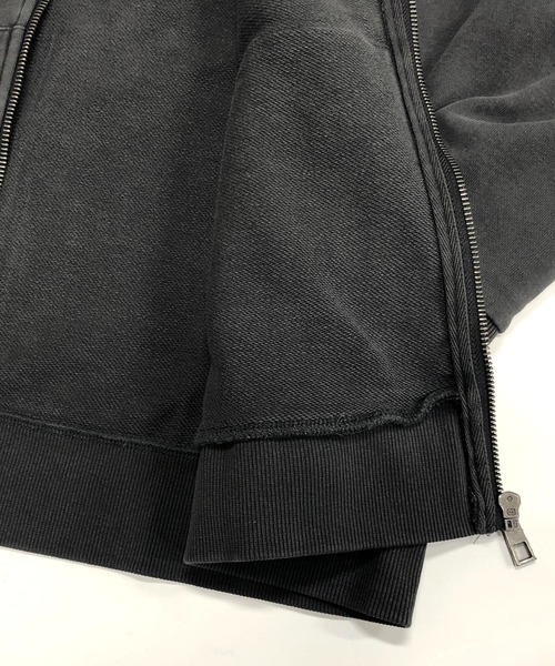 TRAP/U (トラップユー)の「ピグメントWash 裏毛スウェット / ジップアップ スウィングトップ ブルゾン(カバーオール・メンズ・ブラック/ブルー/ベージュ・M/L)」の13枚目の写真
