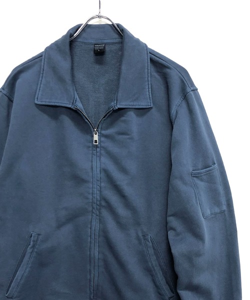 TRAP/U (トラップユー)の「ピグメントWash 裏毛スウェット / ジップアップ スウィングトップ ブルゾン(カバーオール・メンズ・ブラック/ブルー/ベージュ・M/L)」の4枚目の写真
