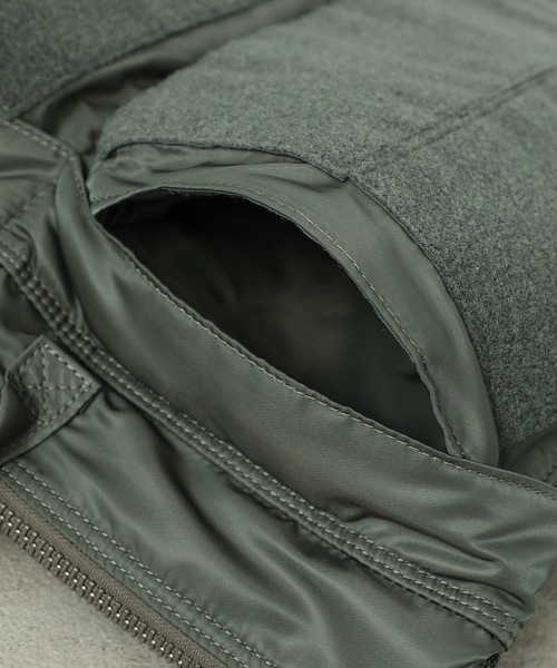 Alpha Industries（アルファインダストリーズ）の「【ALPHA×ACE COMBAT】ヘルメットバッグ（トートバッグ・メンズ・グレー・FREE）」の5枚目の写真