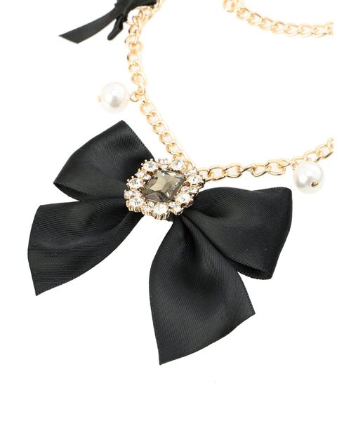 Maison de FLEUR（メゾンドフルール）の「ビジューリボンパールバッグチャーム（チャーム・レディース・アイボリー/ブラック/ピンクベージュ・FREE）」の9枚目の写真