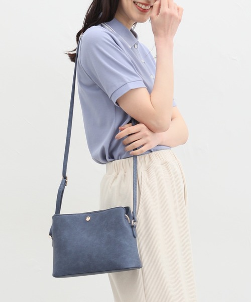 Honeys（ハニーズ）の「軽量両あおりショルダーバッグ（ショルダーバッグ・レディース・アイボリー/ブラック/ブルー/ベージュ系その他/レッド/キャメル/ミント/スミクロ・FREE）」の15枚目の写真