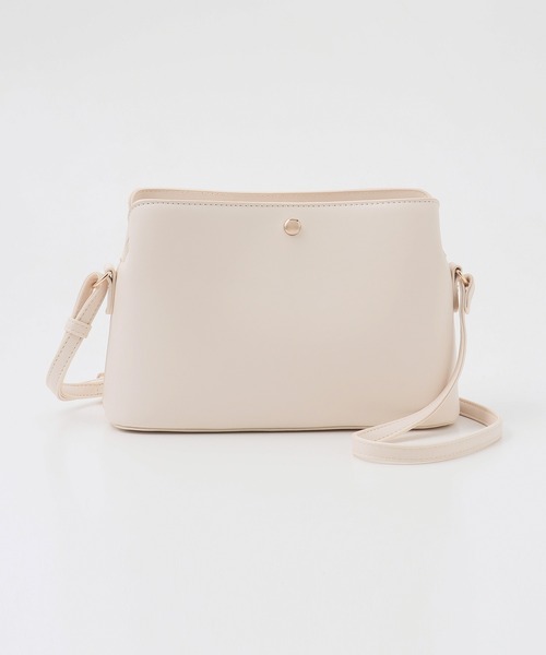 Honeys（ハニーズ）の「軽量両あおりショルダーバッグ（ショルダーバッグ・レディース・アイボリー/ブラック/ブルー/ベージュ系その他/レッド/キャメル/ミント/スミクロ・FREE）」の16枚目の写真