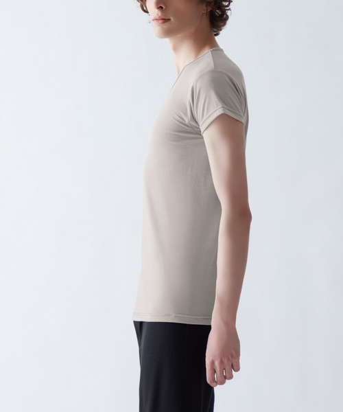 GUNZE（グンゼ）の「アセドロン 汗取り付きVネックTシャツ 鹿の子 ベタつき瞬時にどこへやら（インナーウェア/肌着・メンズ・シルバー系その他/ホワイト/ブラック・LARGE/X-LARGE/MEDIUM）」の11枚目の写真