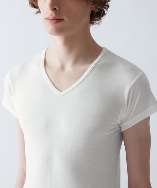 GUNZE（グンゼ）の「アセドロン 汗取り付きVネックTシャツ 鹿の子 ベタつき瞬時にどこへやら（インナーウェア/肌着・メンズ・シルバー系その他/ホワイト/ブラック・LARGE/X-LARGE/MEDIUM）」の9枚目の写真