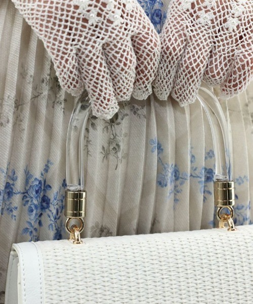 an another angelus(アンアナザーアンジェラス)の「フロント金具使いフェイクラフィアバッグ(ハンドバッグ・レディース・ブラック×ベージュ/オフホワイト・FREE)」の9枚目の写真