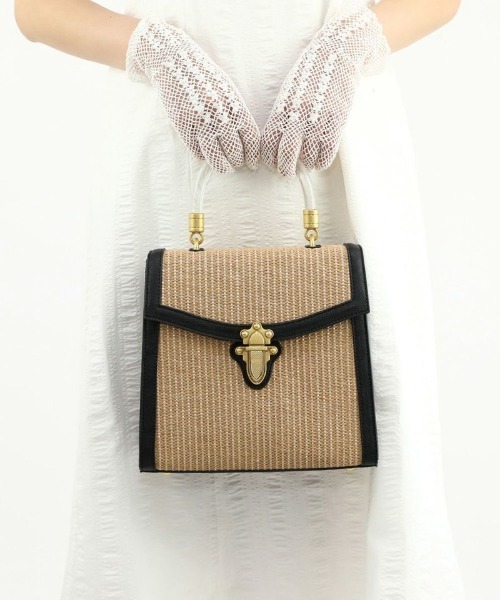 an another angelus(アンアナザーアンジェラス)の「フロント金具使いフェイクラフィアバッグ(ハンドバッグ・レディース・ブラック×ベージュ/オフホワイト・FREE)」の14枚目の写真