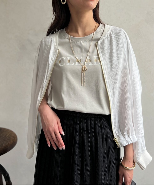 Chez toi(シェトワ)の「箔ラインロゴTシャツ(Tシャツ/カットソー・レディース・ブラック/グレイッシュベージュ/オリーブ/オフホワイト・FREE)」の3枚目の写真