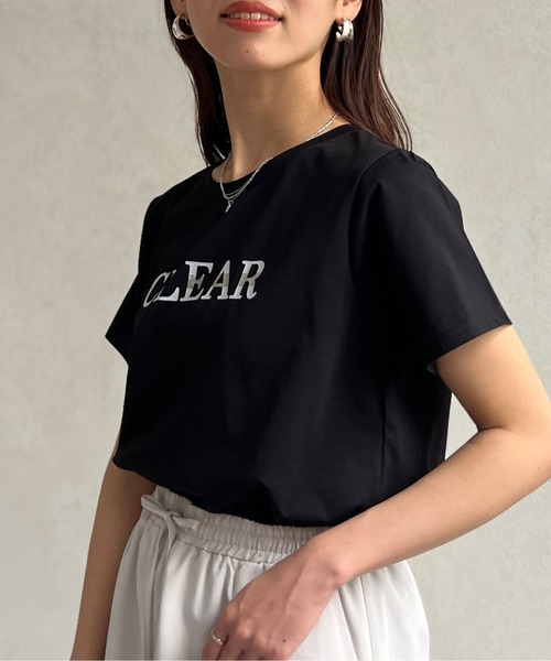 Chez toi(シェトワ)の「箔ラインロゴTシャツ(Tシャツ/カットソー・レディース・ブラック/グレイッシュベージュ/オリーブ/オフホワイト・FREE)」の13枚目の写真