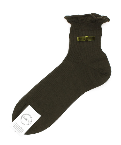 Demi-Luxe BEAMS（デミルクス ビームス）の「ANTIPAST / リブ ウィズリボン ソックス（ソックス/靴下・レディース・チャコールグレー/グリーン系その他/ブラック・ONE SIZE）」の3枚目の写真