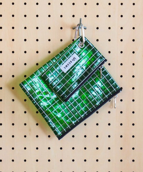 bpr BEAMS（ビーピーアール ビームス ）の「bPr BEAMS / PVC ポーチ 2個セット（ポーチ・メンズ・ブラック/イエロー/オレンジ/ブルー/ホワイト/グリーン・ONE SIZE）」の3枚目の写真