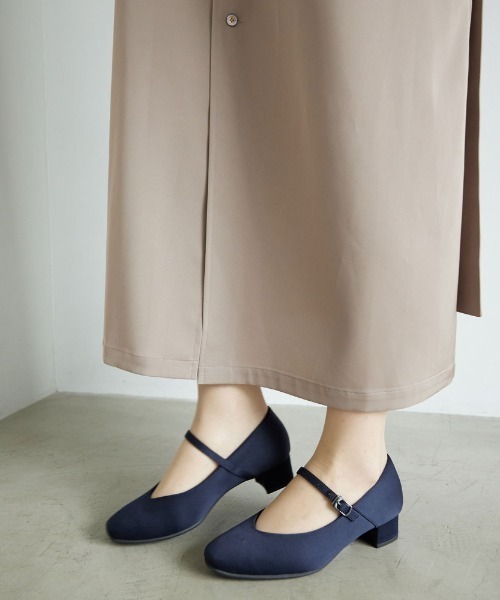 AcureZ（アキュアーズ）の「足ゆび広がる×キレイ メリージェーンパンプス「母趾にやさしい美パンプス」 AcureZ アキュアーズ（パンプス・レディース・ブラック系その他/ベージュ系その他/ブルー系その他/ワイン/カーキ/ネイビー/ブルー系その他2/ダークグレー・22.5cm/23.0cm/23.5cm/24.0cm/24.5cm/22.0cm/25.0cm）」の7枚目の写真