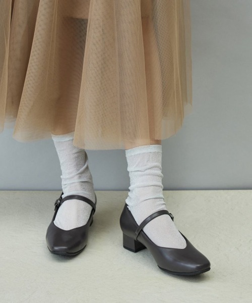 AcureZ（アキュアーズ）の「足ゆび広がる×キレイ メリージェーンパンプス「母趾にやさしい美パンプス」 AcureZ アキュアーズ（パンプス・レディース・ブラック系その他/ベージュ系その他/ブルー系その他/ワイン/カーキ/ネイビー/ブルー系その他2/ダークグレー・22.5cm/23.0cm/23.5cm/24.0cm/24.5cm/22.0cm/25.0cm）」の2枚目の写真