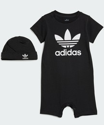 adidas（アディダス）の「ギフトセット ジャンプスーツ&ビーニー / アディダスオリジナルス adidas Originals（ロンパース）」