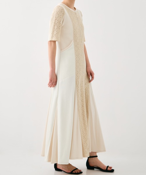 PUBLIC TOKYO（パブリックトウキョウ）の「コットンレースミックスワンピース（ワンピース・レディース・ブラック/アイボリー・1/2）」の6枚目の写真