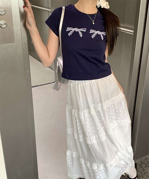 gossip!ロサンゼルス(ゴシップロサンゼルス)の「リボン ラウンドネックTシャツ Y2K(Tシャツ/カットソー・レディース・オフホワイト/ネイビー・FREE)」の1枚目の写真