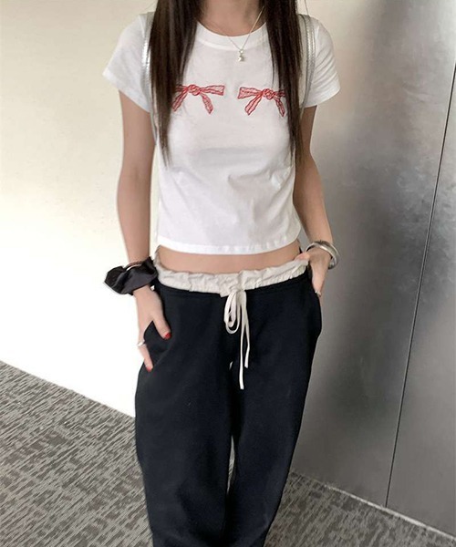 gossip!ロサンゼルス(ゴシップロサンゼルス)の「リボン ラウンドネックTシャツ Y2K(Tシャツ/カットソー・レディース・オフホワイト/ネイビー・FREE)」の16枚目の写真