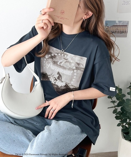 Java（ジャバ）の「【Paramount Pictures】  【JAVA】×クラシカルエルフ 別注グラフィックTシャツ（Tシャツ/カットソー・レディース・ホワイト/チャコール・LARGE/MEDIUM/SMALL/X-LARGE）」の2枚目の写真