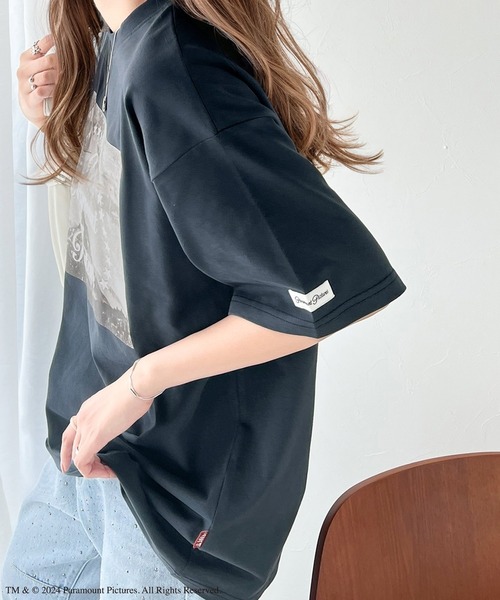 Java（ジャバ）の「【Paramount Pictures】  【JAVA】×クラシカルエルフ 別注グラフィックTシャツ（Tシャツ/カットソー・レディース・ホワイト/チャコール・LARGE/MEDIUM/SMALL/X-LARGE）」の5枚目の写真