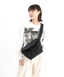 Manhattan Portage | Nylon Messenger Bag JR Flap Zipper Pocket Dulon(メッセンジャーバッグ)