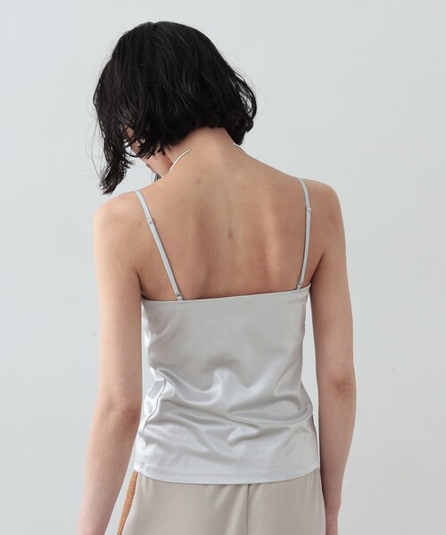 GALLEST（ギャレスト）の「◆カップ付きシャインベアトップ（Tシャツ/カットソー・レディース・ブロンズ/シルバー系その他/シルバー/ブラック・38）」の10枚目の写真