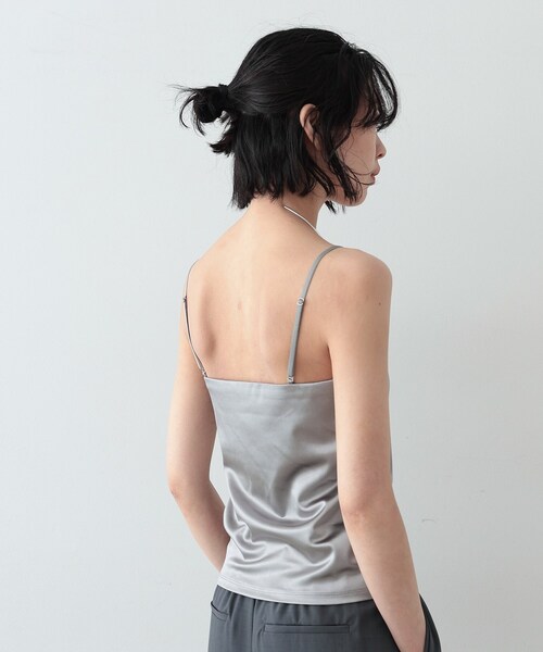 GALLEST（ギャレスト）の「◆カップ付きシャインベアトップ（Tシャツ/カットソー・レディース・ブロンズ/シルバー系その他/シルバー/ブラック・38）」の17枚目の写真