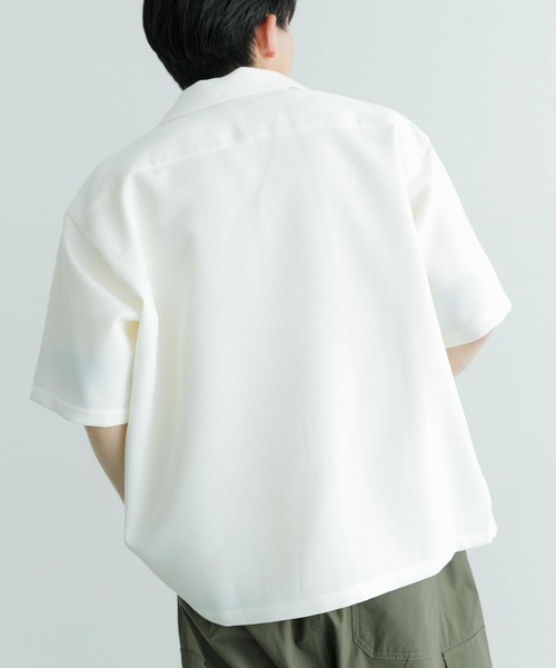 ITEMS URBANRESEARCH（アイテムズ アーバンリサーチ）の「ワッフル オープンカラー 半袖シャツ（シャツ/ブラウス・メンズ・ブラック/オフホワイト・MEDIUM/LARGE）」の12枚目の写真