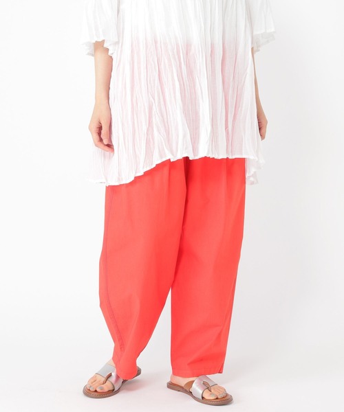 studio CLIP（スタディオクリップ）の「ボタニカルダイカーブパンツ（その他パンツ・レディース・ピンク/イエロー/ブルー/レッド・FREE/PF）」の4枚目の写真