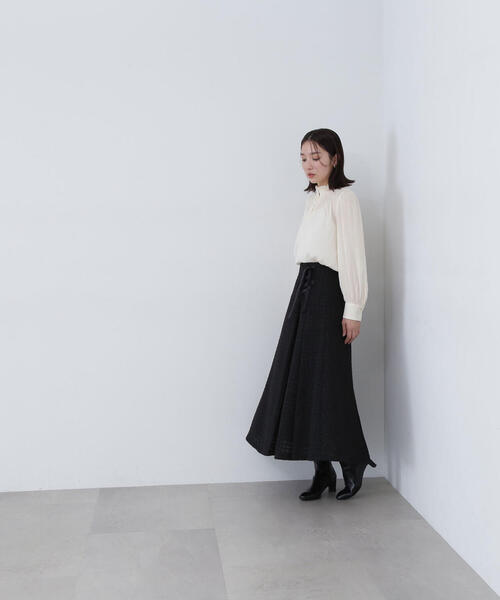 NATURAL BEAUTY BASIC（ナチュラルビューティーベーシック）の「◇ツイードレースアップスカート（スカート・レディース・ブラック/ブルー・MEDIUM）」の3枚目の写真