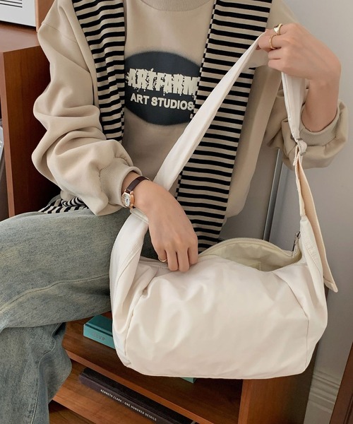 WEGO（ウィゴー）の「WEGO/【新色追加！】人気NO.1 ハーフムーンショルダー（ショルダーバッグ・レディース・アイボリー/ブラック・FREE）」の16枚目の写真