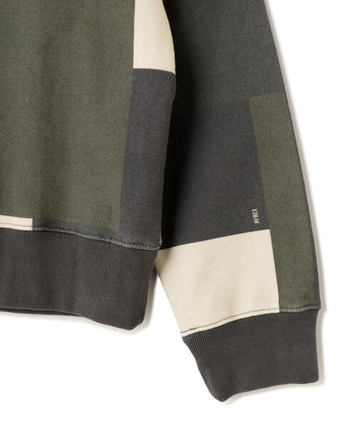 AVIREX(アヴィレックス)の「CREW NECK SWEAT GEOMETRY / クルー ネック スウェット ジオメトリー / AVIREX / アヴィレックス(スウェット・メンズ・ブラック/モスグリーン・L/XL/M)」の19枚目の写真