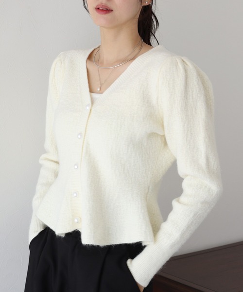 BLUEEAST（ブルーイースト）の「《新色追加》ペプラムニットカーディガン（ニット/セーター・レディース・ブラック/ホワイト/イエロー/ベージュ/ピンク/チャコールグレー/ブラウン・MEDIUM）」の11枚目の写真