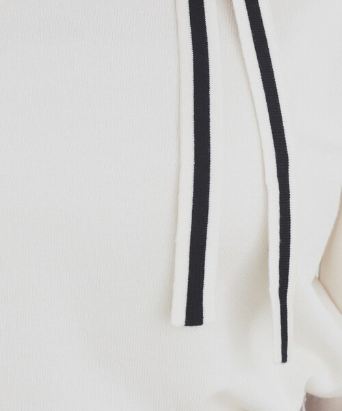 index（インデックス）の「バイカラーボウタイプルニット【洗濯機洗い可】（ニット/セーター・レディース・オフホワイト/ブラック/パープル・36/38/40/42）」の7枚目の写真