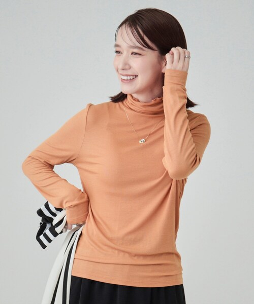 DRESKIP（ドレスキップ）の「◆【高レビュー】なめらかとろみインナータートル（Tシャツ/カットソー・レディース・ホワイト系5/オフホワイト/ブラック/ライトオレンジ系/ライトブルー/ライトグレー/グリーン系・04/02/03）」の7枚目の写真