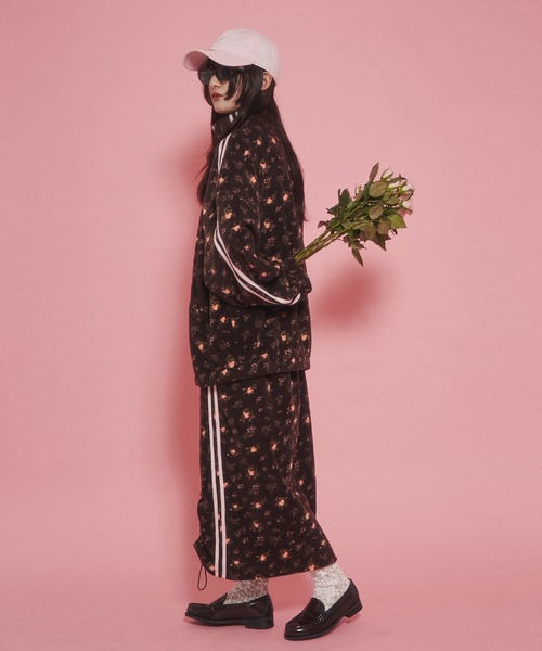 WC（ダブル シー）の「リトルフラワー2ラインフリーススカート（スカート・レディース・ブラウン/ネイビー・FREE）」の22枚目の写真