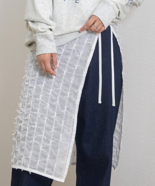 POU DOU DOU(プードゥドゥ)の「チュールリボンシフォンレイヤードラップスカート(スカート・レディース・オフホワイト/ブラック・M)」の9枚目の写真