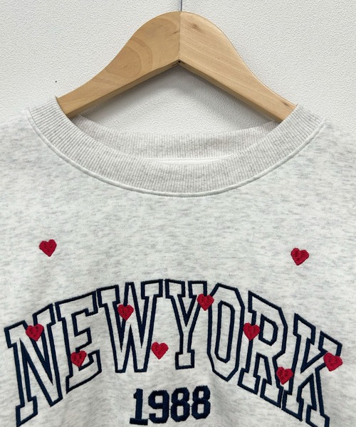 Futier land(フューティアランド)の「この絶妙なハート間が大人っぽ~い◎カレッジロゴハート刺繍プルオーバー(スウェット・レディース・チャコールグレー/杢グレー・FREE)」の6枚目の写真